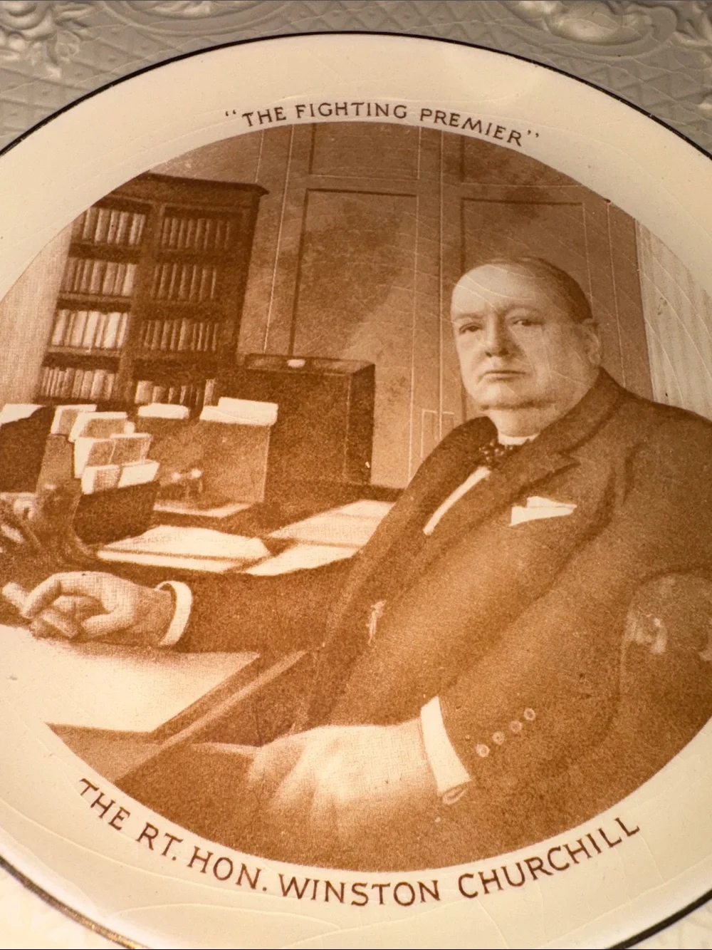 Winston Churchill Decorative Off White Collector Plate with Gold Trim 11”